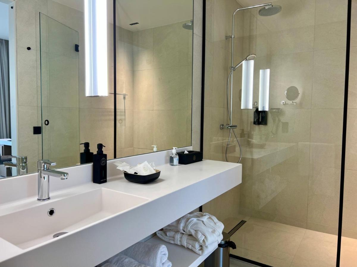 Opo Hotel Брюссель Экстерьер фото