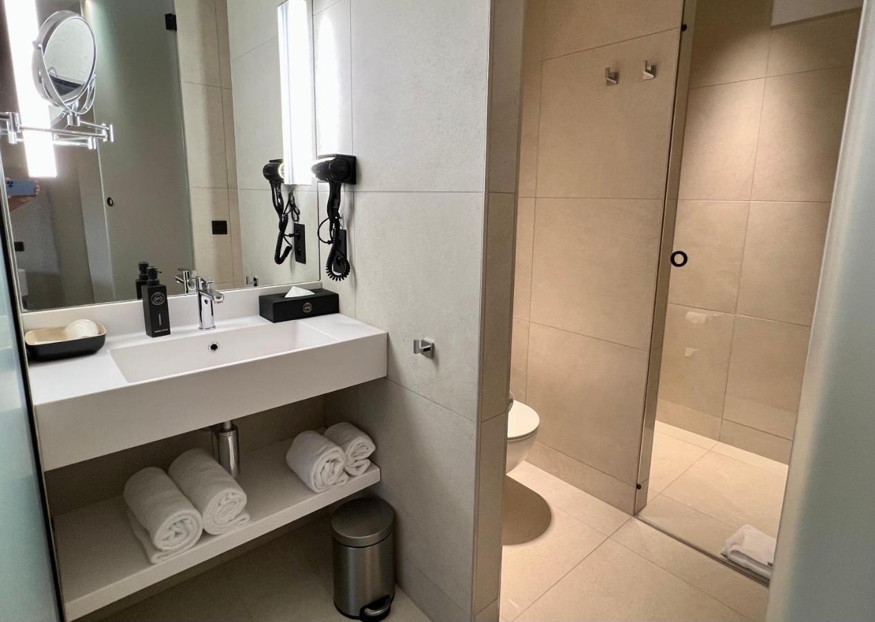 Opo Hotel Брюссель Экстерьер фото