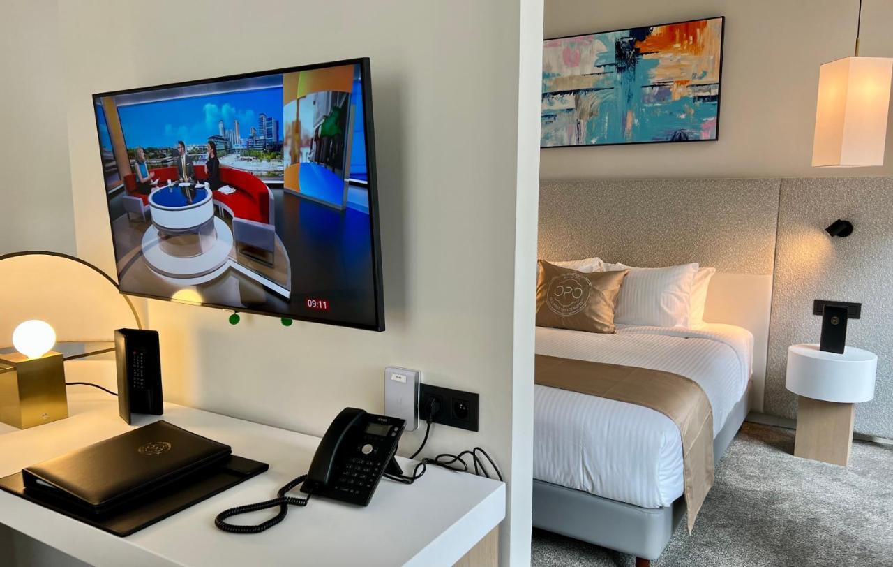 Opo Hotel Брюссель Экстерьер фото