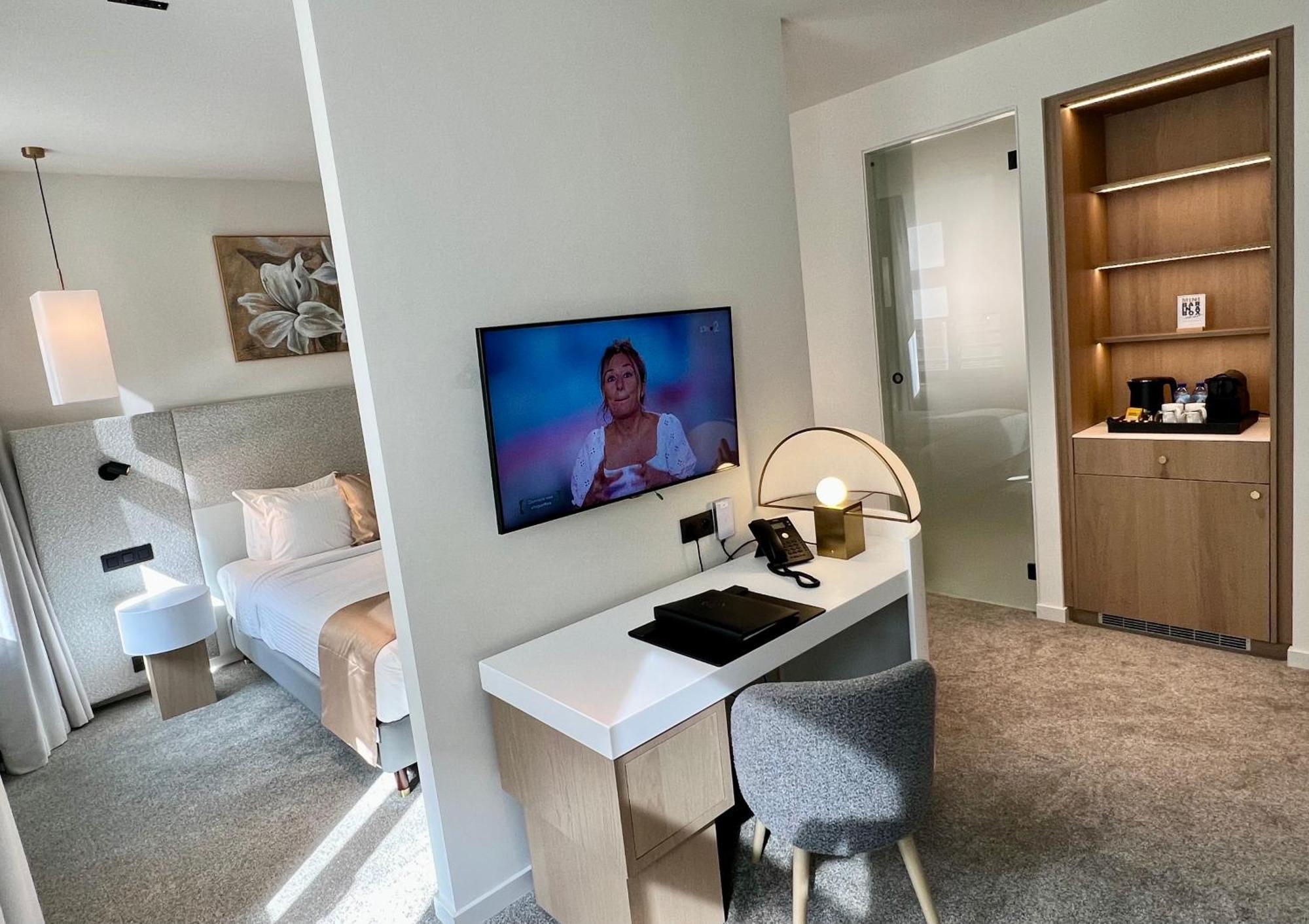 Opo Hotel Брюссель Экстерьер фото