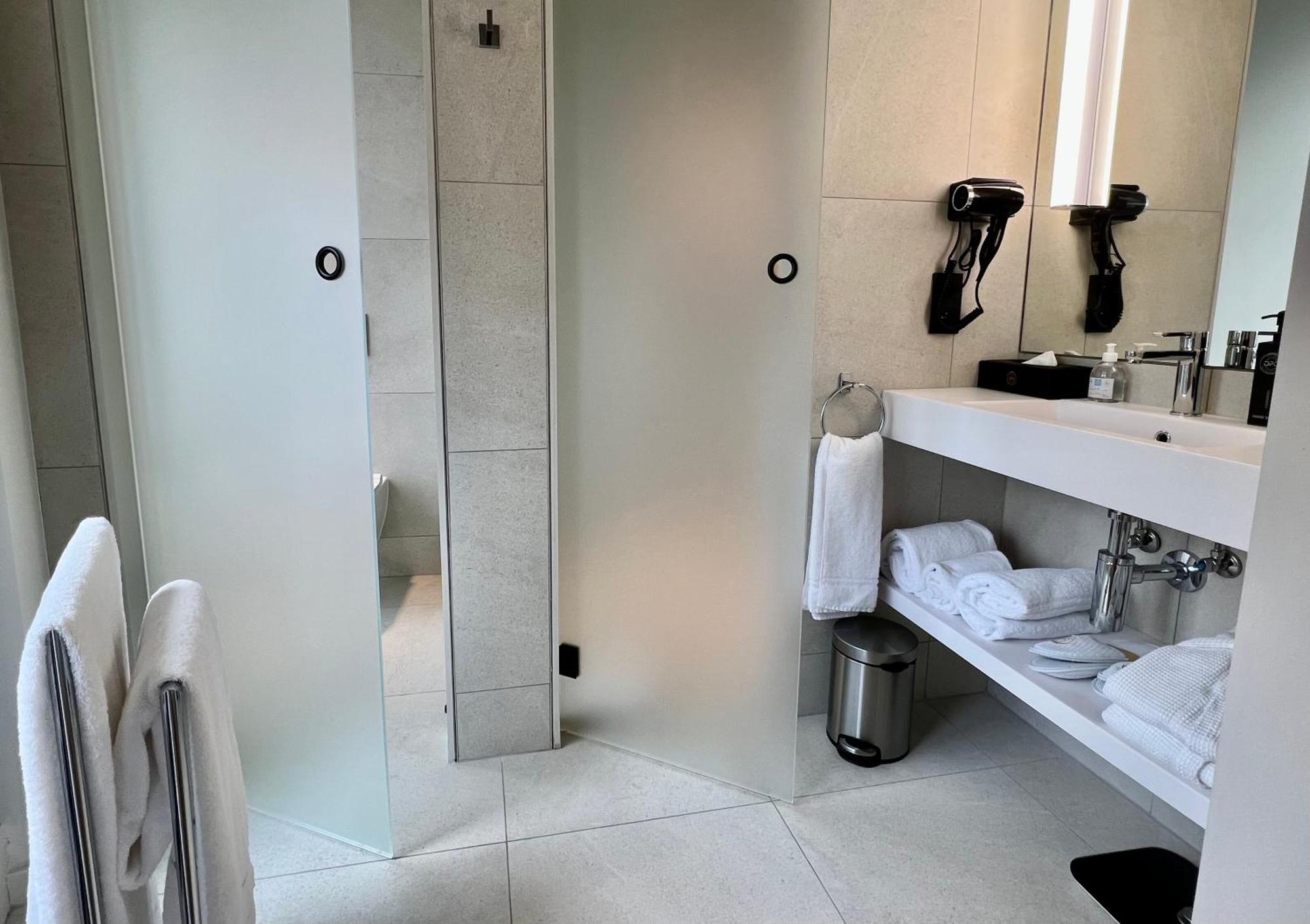 Opo Hotel Брюссель Экстерьер фото