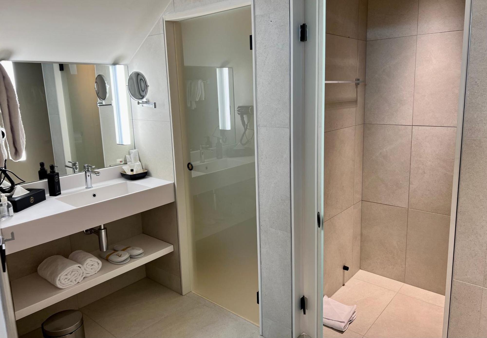 Opo Hotel Брюссель Экстерьер фото